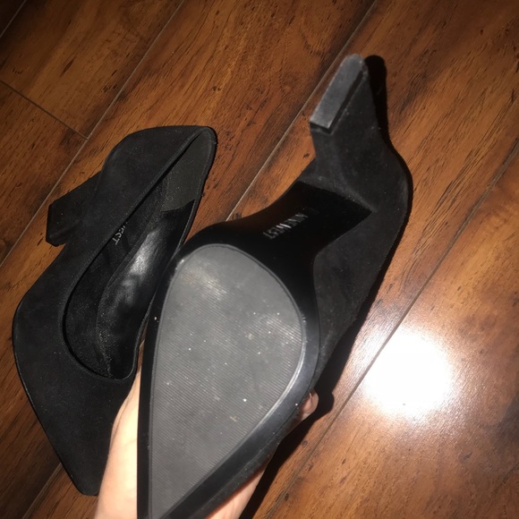 Nine West black heels - Picture 4 of 4